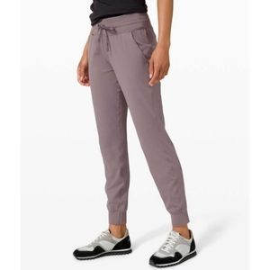 LULULEMON Ready to Rulu Jogger